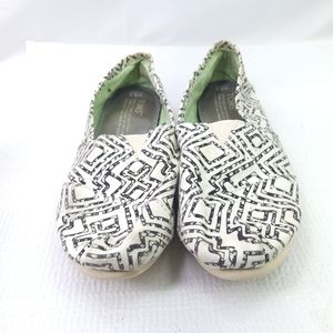 Toms Alpagata Aztec Print Slip On Flats Wrap Style Lightweight Shoes Size 8.5